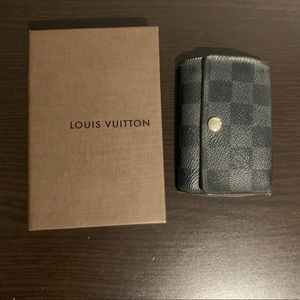Louis Vuitton 6 key holder